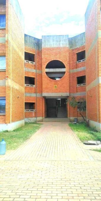 Spacious Zamtel Flat Lusaka Ngoại thất bức ảnh