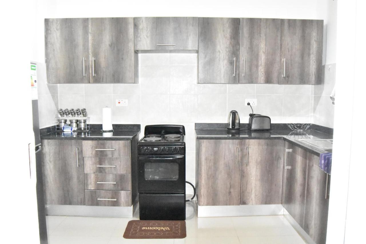 Spacious Zamtel Flat Lusaka Ngoại thất bức ảnh