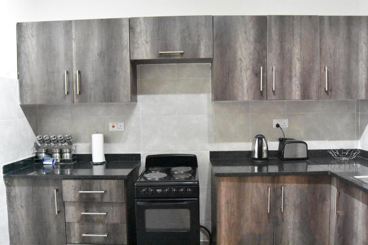 Spacious Zamtel Flat Lusaka Ngoại thất bức ảnh